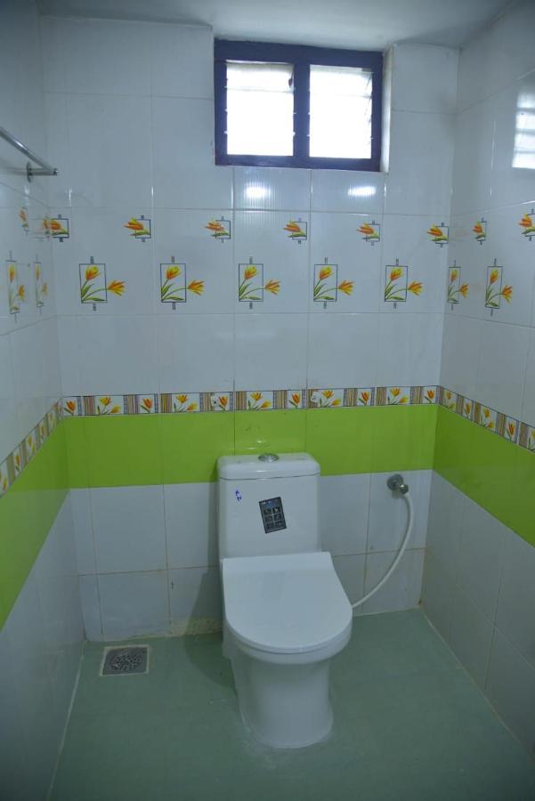 Aqua Green Home Stay Munroe Island Esterno foto