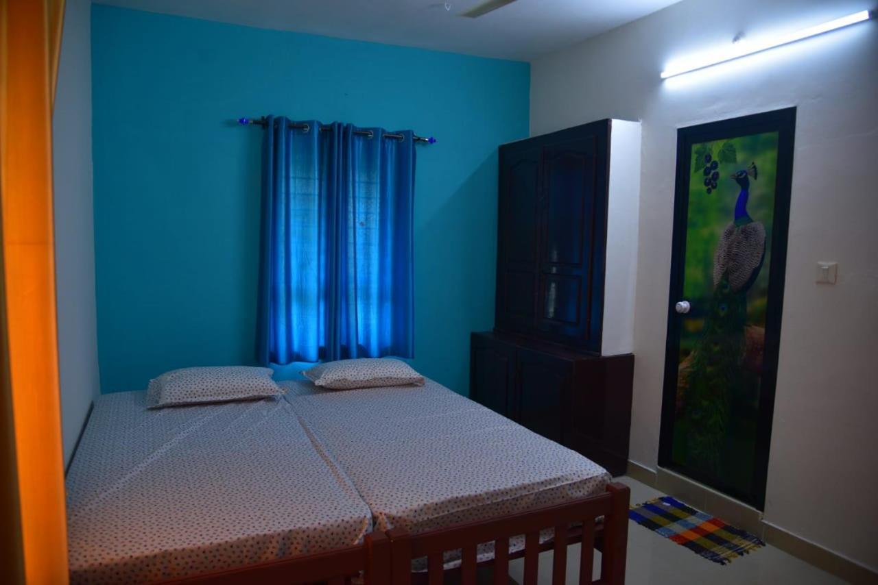 Aqua Green Home Stay Munroe Island Esterno foto